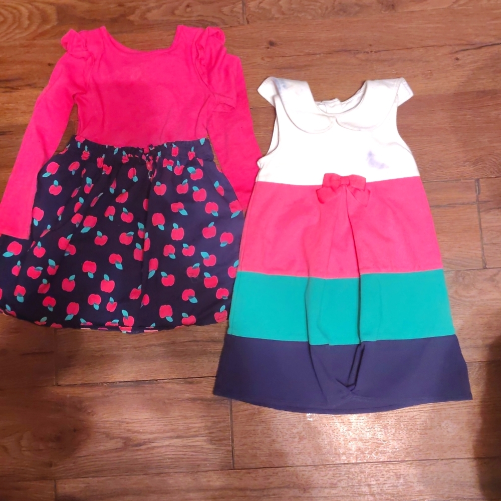 2 dresses size 5T 🤑3/$25